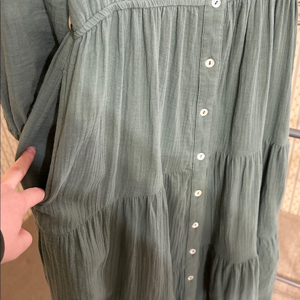 DownEast sage tiered midi dress - Picture 4 of 6